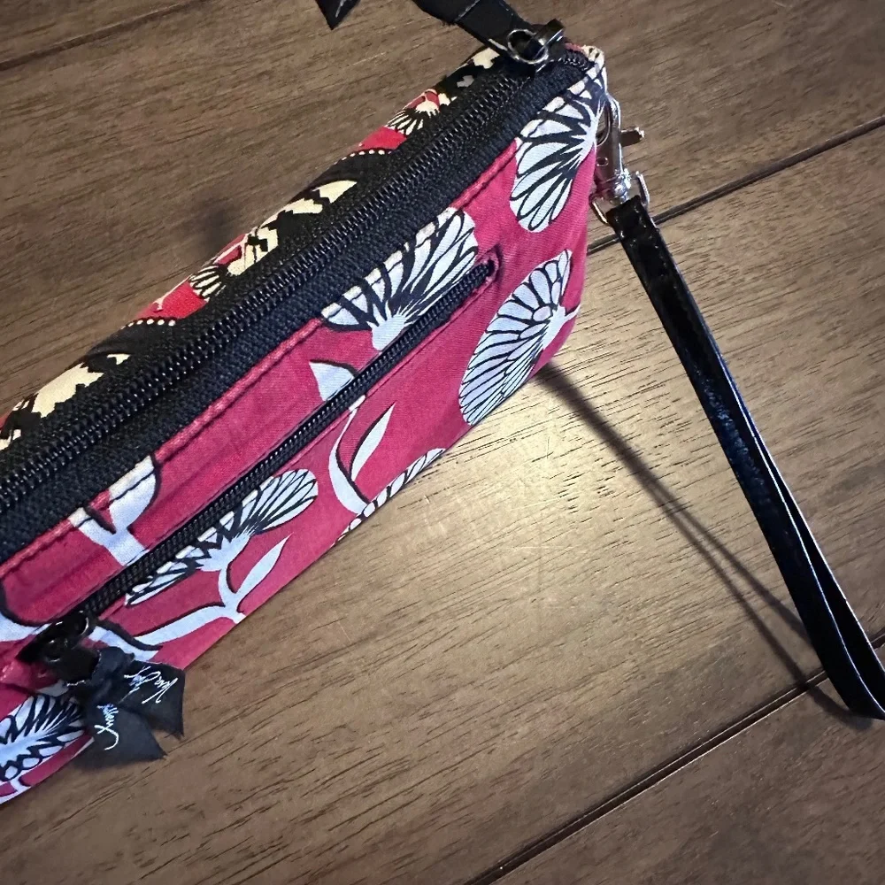 Vera Bradley Retired Deco Daisy & Houndstooth Wristlet Wallet w Checkbook Holder